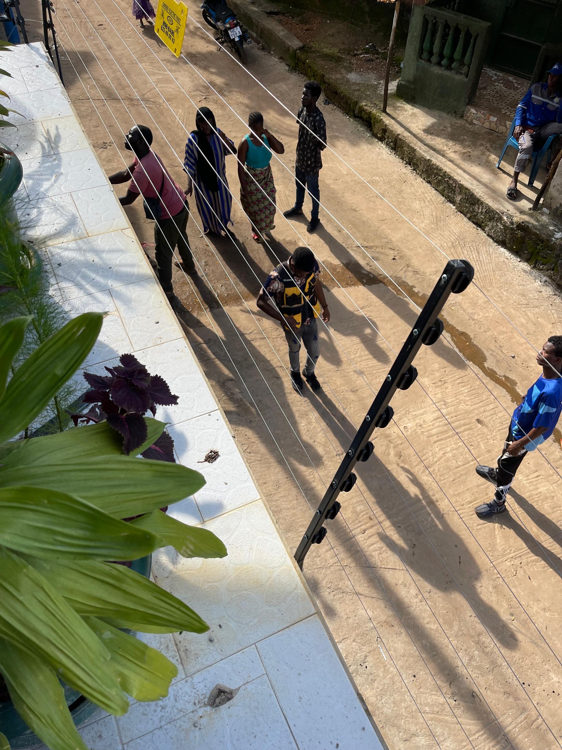 Installation clôture électrique sécurité périmétrique Conakry Guinée